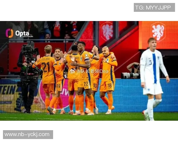 荷兰足球球星表现盘点与欧洲赛场精彩回顾